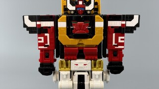 This is the most abstract combined robot I have ever seen!