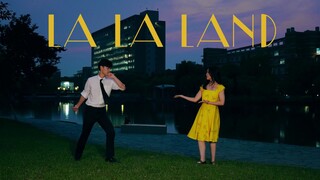 Adegan terkenal dari La La Land? Sebelum lulus, kita beneran bikin ulang La La Land, kan?!