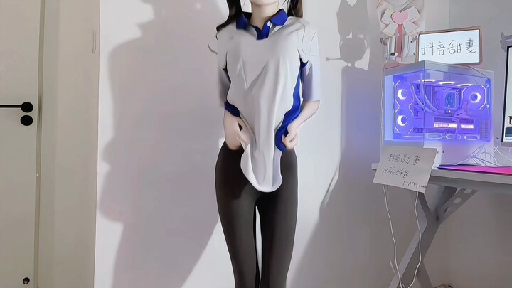 Menggenggam paha goyang