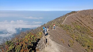 puncak gunung Ciremai