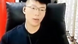 بعد أن تعرف تشين زه على كوك، شعر أن قميص بولو هو بالفعل الزي الخاص بكوك