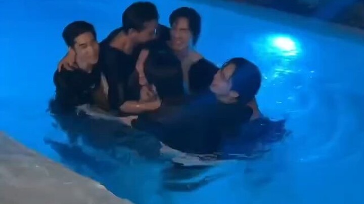 [Terjemahan Kasar Tionghoa] Tren “Yuan Ding Tian Kong” Sudah Tembus 400 Ribu! Ayo Joget di Air Buat 