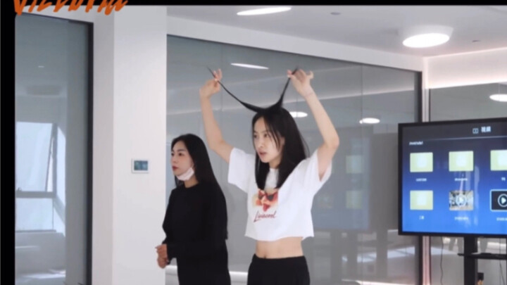 【Song Qian】Versi ruang latihan tari dari “Jing Cheng”! Sangat cantik, Song Qian dalam menari!