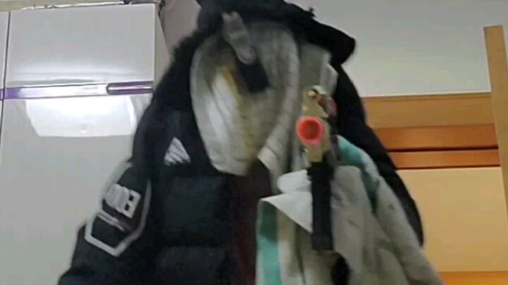 Outside the door… it definitely reeks of the Devil of Guns!