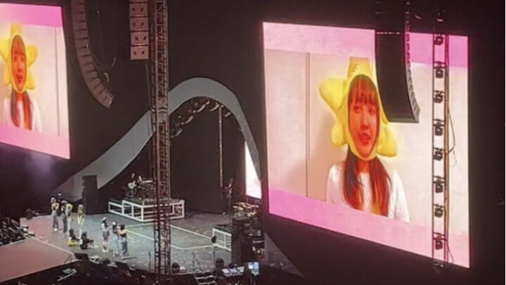 【Twice】Exploding! I danced I'm gonna be a star on the big screen in front of the nine people at Twic