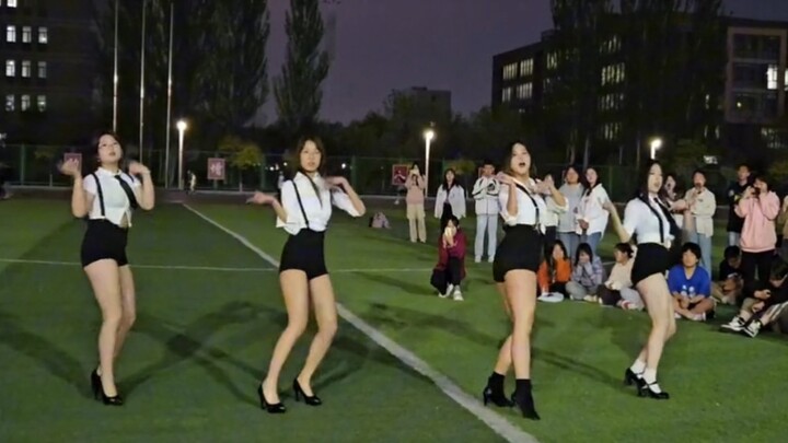 【Campus Life】The senior students on the playground are the most charming