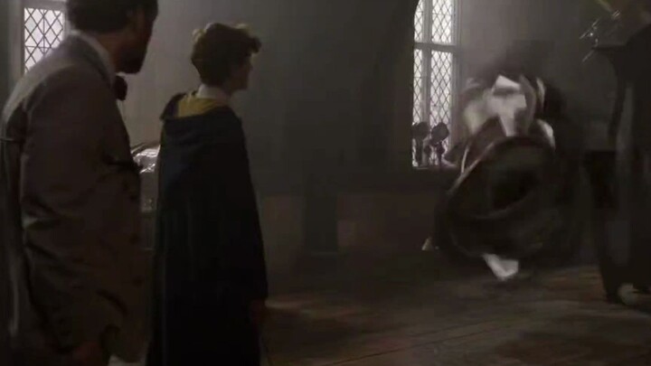 [Harry Potter] I can’t stop laughing. Newt’s Boggart is working in the office. He is worthy of being