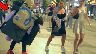 ปลอมตัวเป็นคนเก็บขยะ แล้วสิ่งนี้ก็เกิดขึ้น ถังขยะเล่นตลก