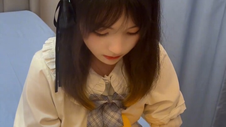 Even if it’s just my little sister, as long as she has the medicine, that should be fine, right?