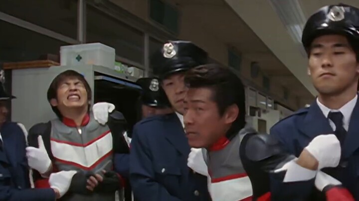 He picked up Dyna with his mouth, possessing great strength, but was crushed by a fighter plane when