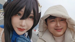 هذه المرأة لا يمكنني التسبب في مشكلة لها! لا يسعني إلا القول: تجارة الجملة للسحر!