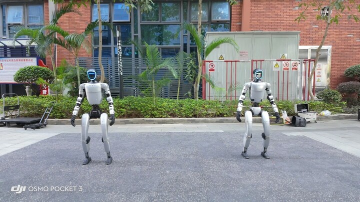 Global classic tunes: a nostalgic recreation of "Gangnam Style" and the UTree G1 U2 robot.