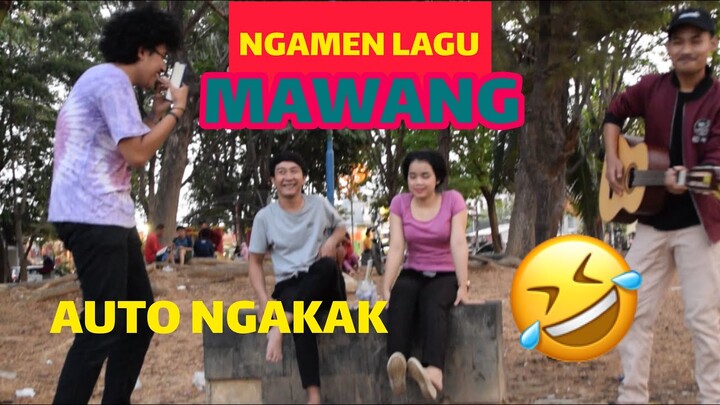 NGAKAK !! PRANK NGAMEN NYANYI MAWANG SUARA JELEK DI TEMPAT UMUM
