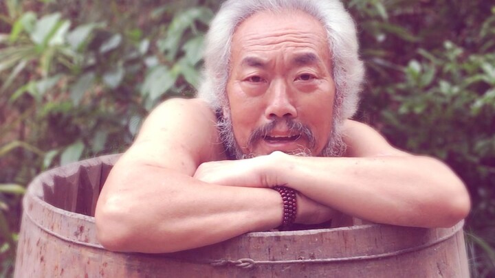 Wei Lao danced Bulgarian Hop, and he will never wear women's clothing in his life. Netizens: I have 