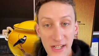 再上传一遍，添加了字幕，翻译不准确，还请谅解。
