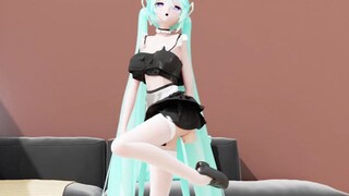 miku酱掉装备了呢~❤