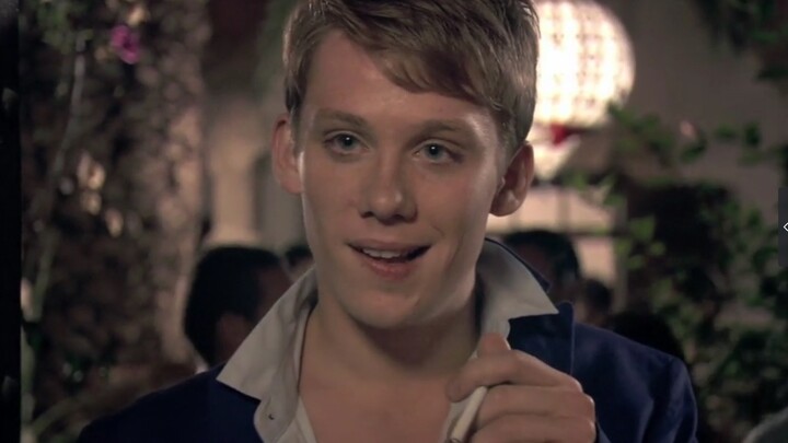 Luke's first appearance | A stunning look | The most brilliant character of British drama SKINS in t