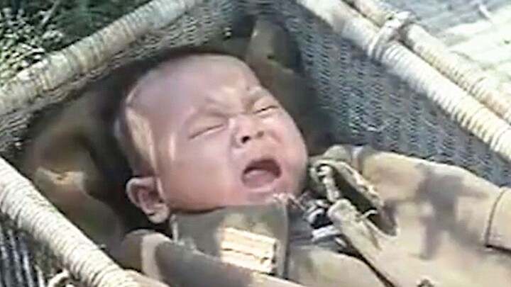 Chinese grandma finds a abandoned Japanese baby and raises him as her own grandson, despite pressure