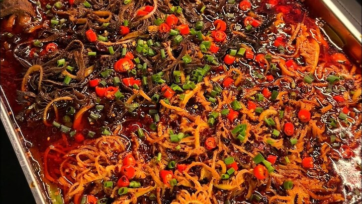 把毛肚当面条嗦，今晚再次实现毛肚自由！但是痛