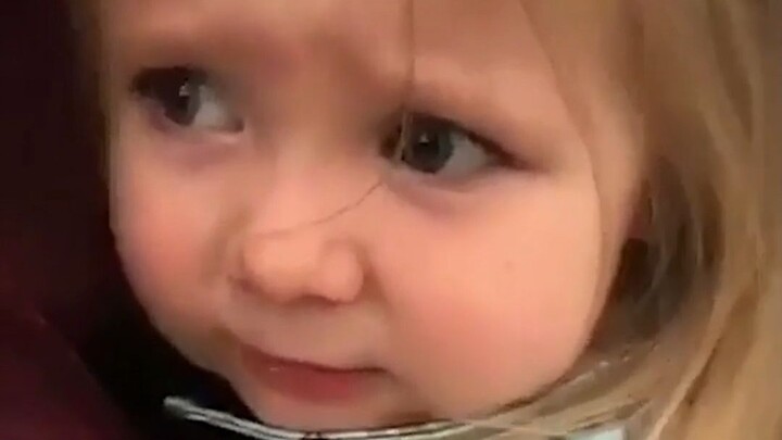 小 女 孩 的 无 头 哥 哥