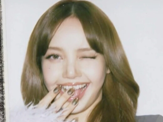 Perbedaan masker sheet Tiongkok dan Korea itu besar banget! Yang satu cantik dengan struktur tulang 