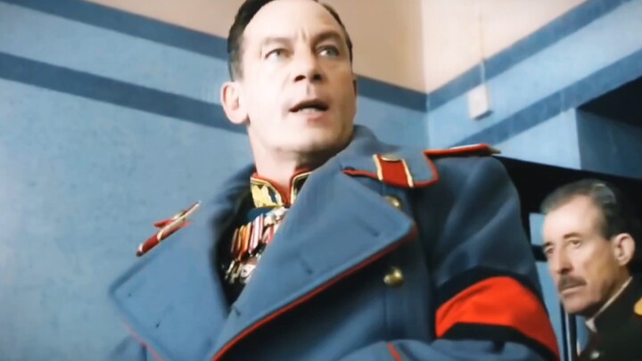 Don’t be afraid, kids—the Marshal Zhukov is here!