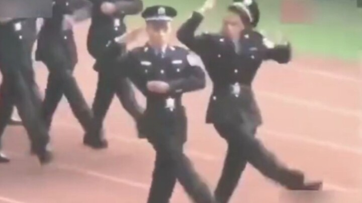 Một bước sai,步步 sai