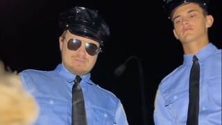 Mission: Arrest the thief who stole grandma's wallet.