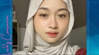 Manis dan penuh energi, selalu tampil fresh dengan gaya sederhana namun tetap memikat perhatian #Cew