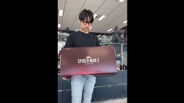 Hideo Kojima: Mở hộp phiên bản sưu tầm của “Marvel’s Spider-Man 2”