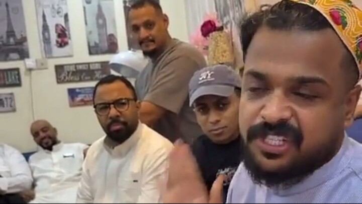 عيال بنت بوعمره ؟ 😂