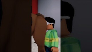 My first kiss…. 😘 #roblox #shorts