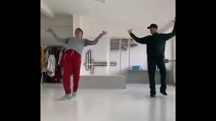 【Mads Mikkelsen】Uncle Mads Letting Loose—Druk Dance Practice Video