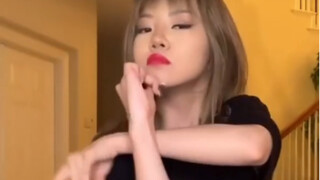 红房子小贝BaileySok越来越美了 女人味十足