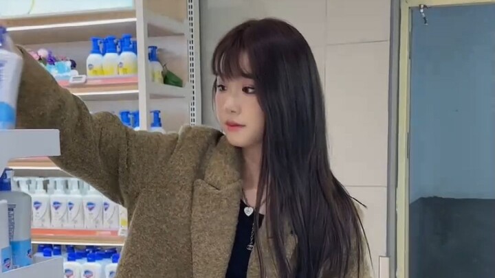 M-attribute explosion in cosplay: "Mom, Love Me Again"