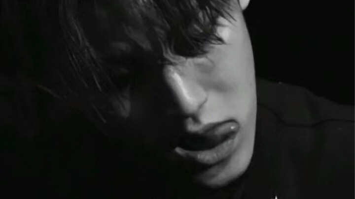 [Kim Min Kyu | Dream Girl] Just on the couch!