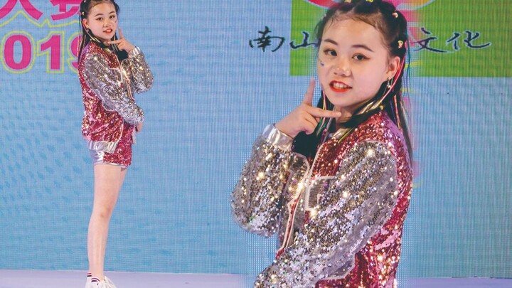 这样的气场和表现力 谁能想到只有11岁
