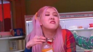 【BLACKPINK】من فضلكم لا تلوموا المعجبين على سلوك الأصنام