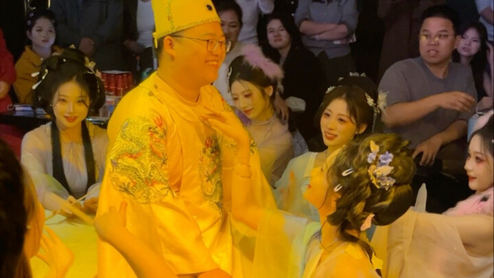 My first impression of the group dance was that it was so dazzling I couldn't keep up! [Facepalm] Th