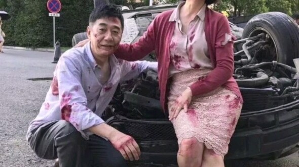 Đúng vậy, mấy chuyện nhỏ nhặt trước mắt chúng ta có算 gì đâu! Ngoài sinh mệnh ra, mọi thứ khác đều ch