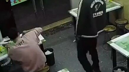 Shocking: Customer Beaten by Boss for Using Too Much Condiment While Eating