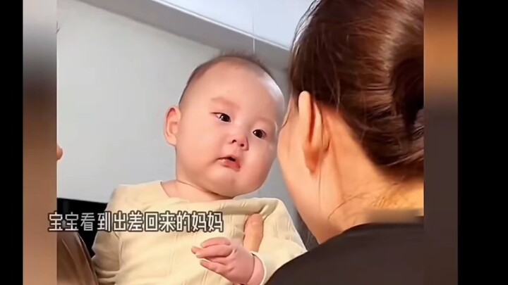 In a baby’s world, anyone can leave—except Mom.