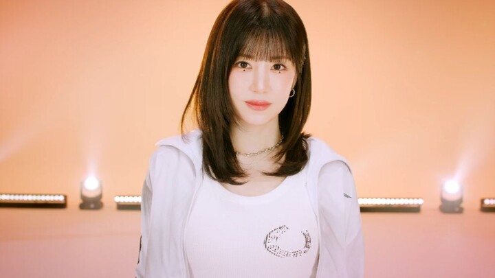 Versi tari lagu comeback terbaru Apink, “Love Me More”