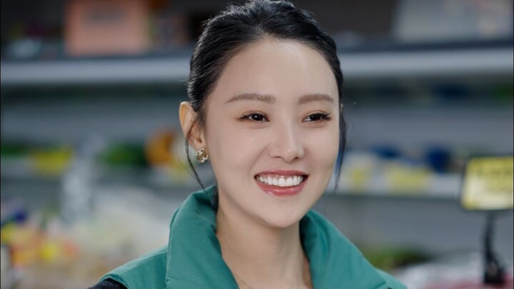 Keeping track of expenses isn’t always just about money—it’s also about the warmth of human connecti