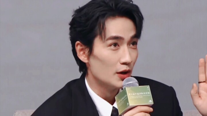 ผลงานเรื่องใหม่ของจูอี้หลง «ความผิดพลาดที่ปลายปาก» ทำให้ฉันหัวเราะจนต้องร้องไห้