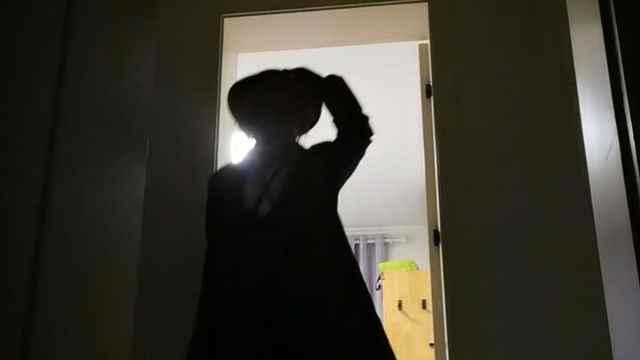What was Zhongyuan Zhongye doing last night?