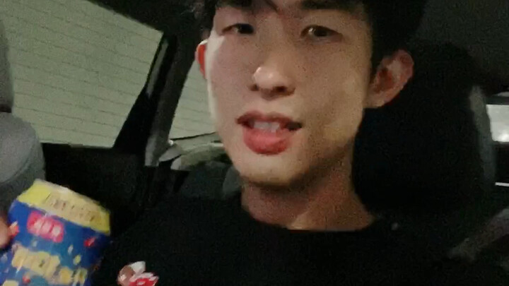 ดื่มเครื่องดื่มชนิดเม็ดอย่างไรให้ดูสง่างาม?