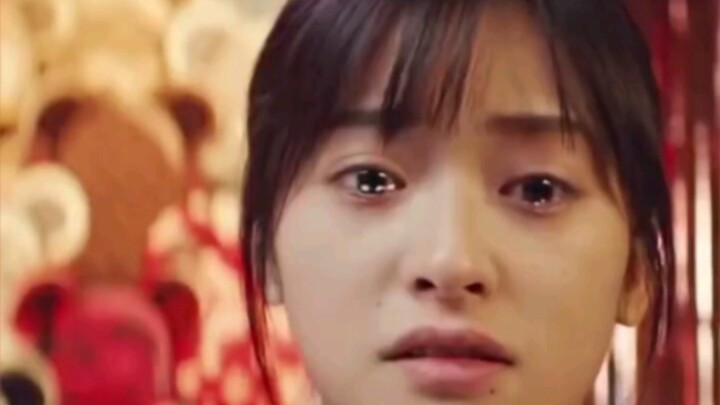 Phải nói rằng diễn xuất của Thẩm Nguyệt tiến bộ thật sự rất lớn, lại phát hiện thêm một cô gái nhỏ đ