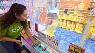 Having FUN Winning from Claw Machines!