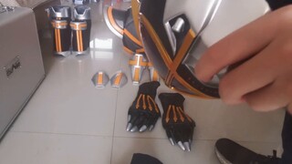 Chiếc bao da trị giá 13.000 có tác dụng như thế nào? Đánh giá bao da Kamen Rider Caesar